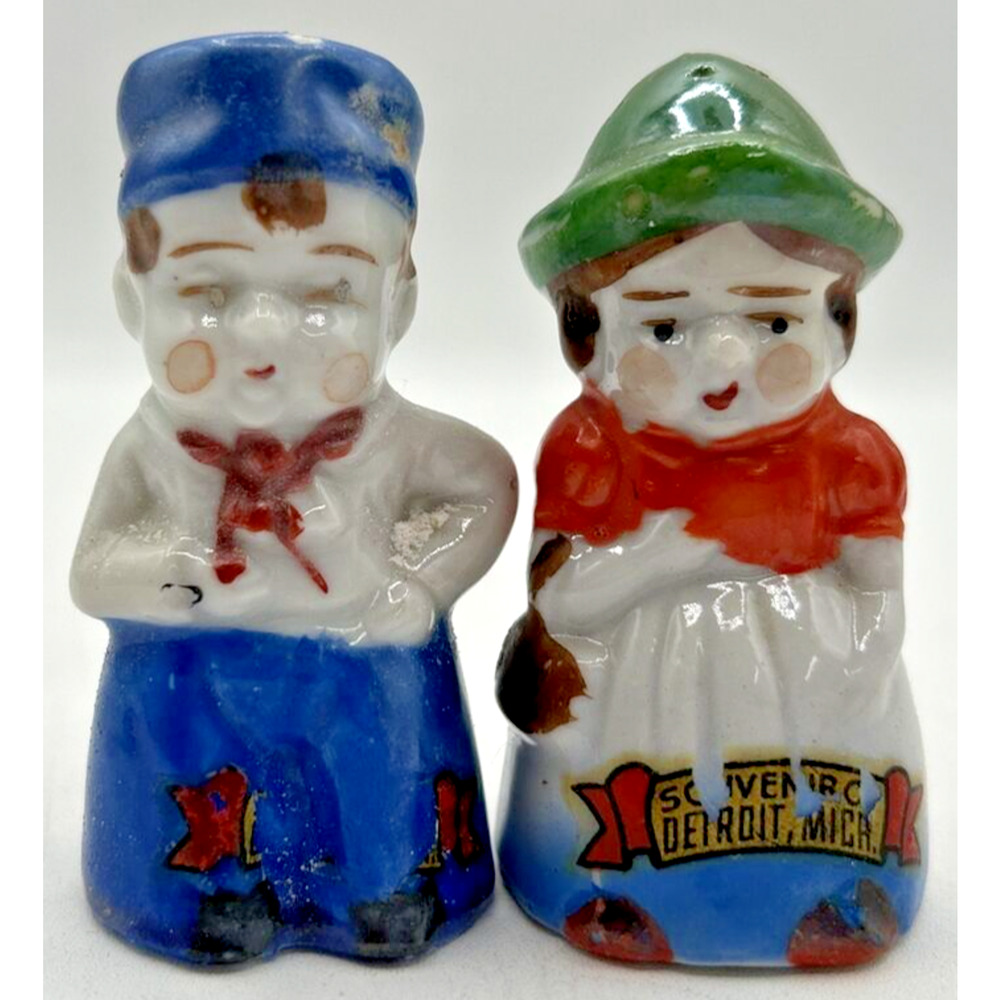 Vintage Retro Salt and Pepper Shakers Ceramic Dutch Boy And Girl U260/15